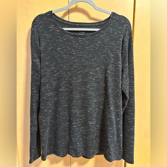 🌸3/$12🌸 Speckled Long-Sleeve Top - Picture 1 of 4